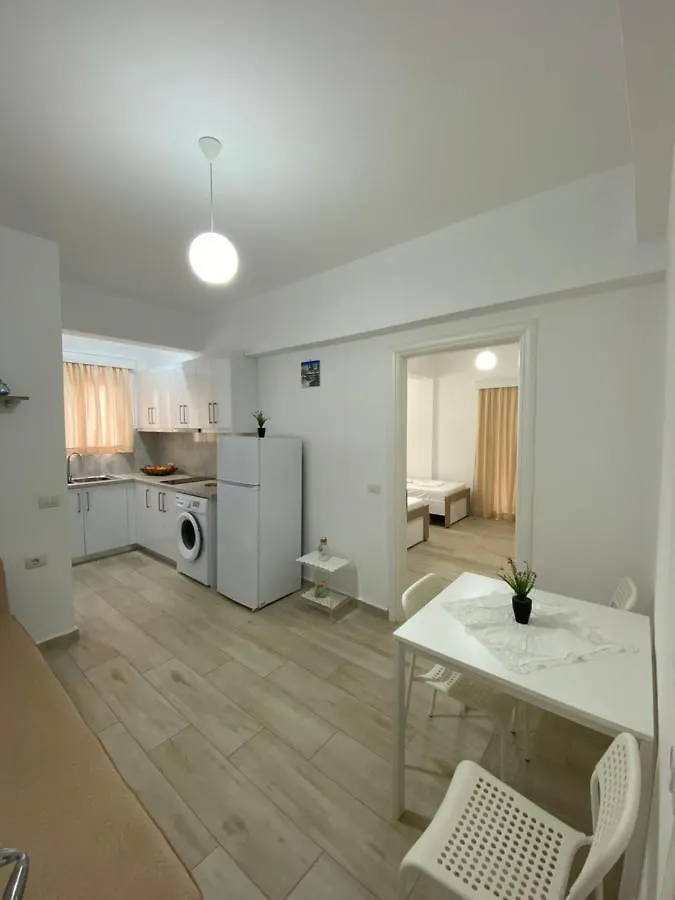 Hotel Andrea Saranda 0*,