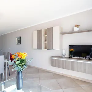  Appartement Le Midi 8 By Estates France