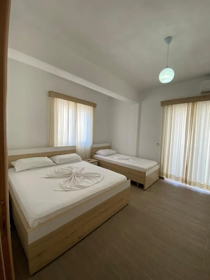 Hotel Andrea Sarandë 0*,  Albanië