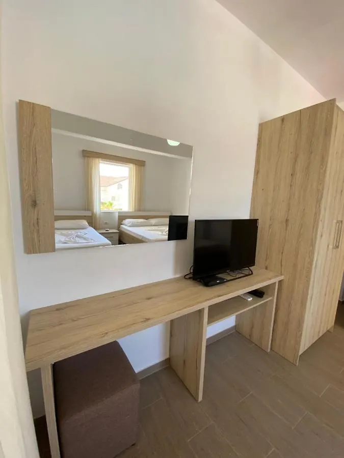 Apartmán Hotel Andrea Sarandë